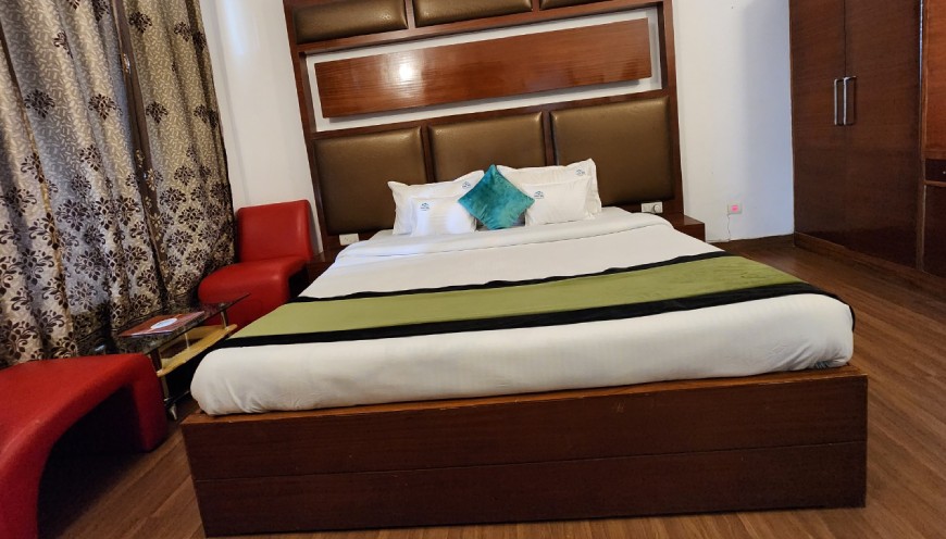 Valley view rooms in Kasauli