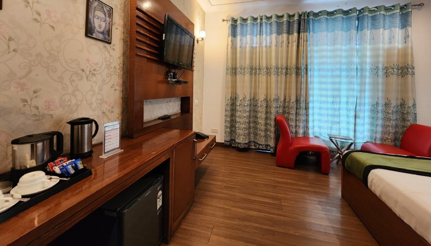 Valley view rooms in Kasauli